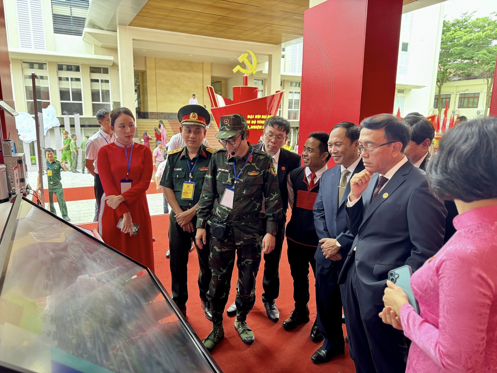 VIETTEL ĐẮK LẮK VINH DỰ THAM GIA GIAN HÀNG TRIỂN LÃM TẠI ĐẠI HỘI ĐẢNG BỘ TỈNH LẦN THỨ I (NHIỆM KỲ 2025–2030)