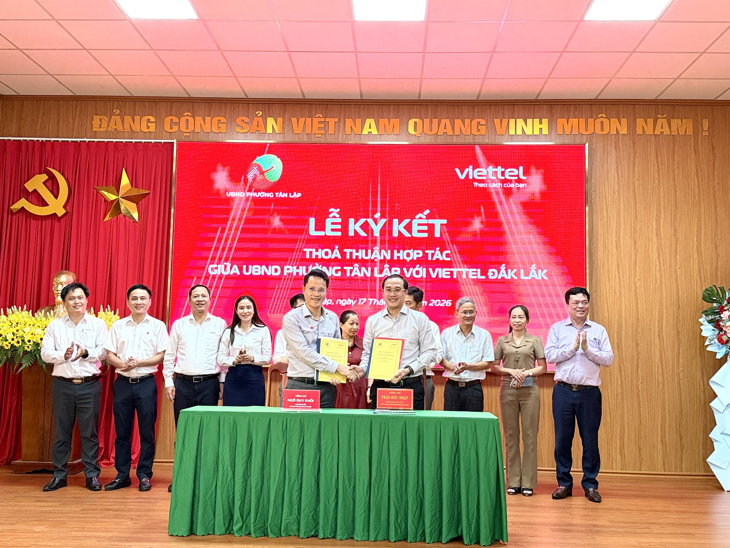 Lễ Ký Kết Thỏa Thuận Hợp Tác Giữa UBND Phường Tân Lập Với Viettel Đắk Lắk